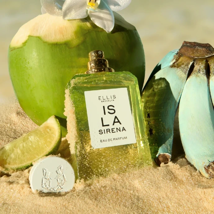 Přírodní parfém Isla Sirena, Ellis Brooklyn, 3 690 Kč (50 ml), prodává Líčírna. Vonné tóny: kokosová voda, limetka, banán, papája a vanilka