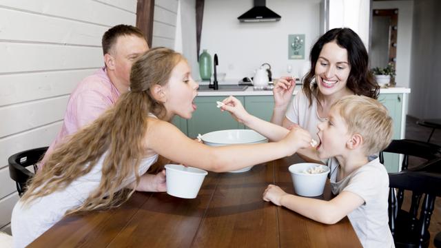 „Manžel začal být vegetariánem a nutí do toho celou rodinu. Děti straší smrtí zvířat,” je naštvaná Milena „Manžel začal být vegetariánem a nutí do toho celou rodinu. Děti straší smrtí zvířat,” je naštvaná Milena