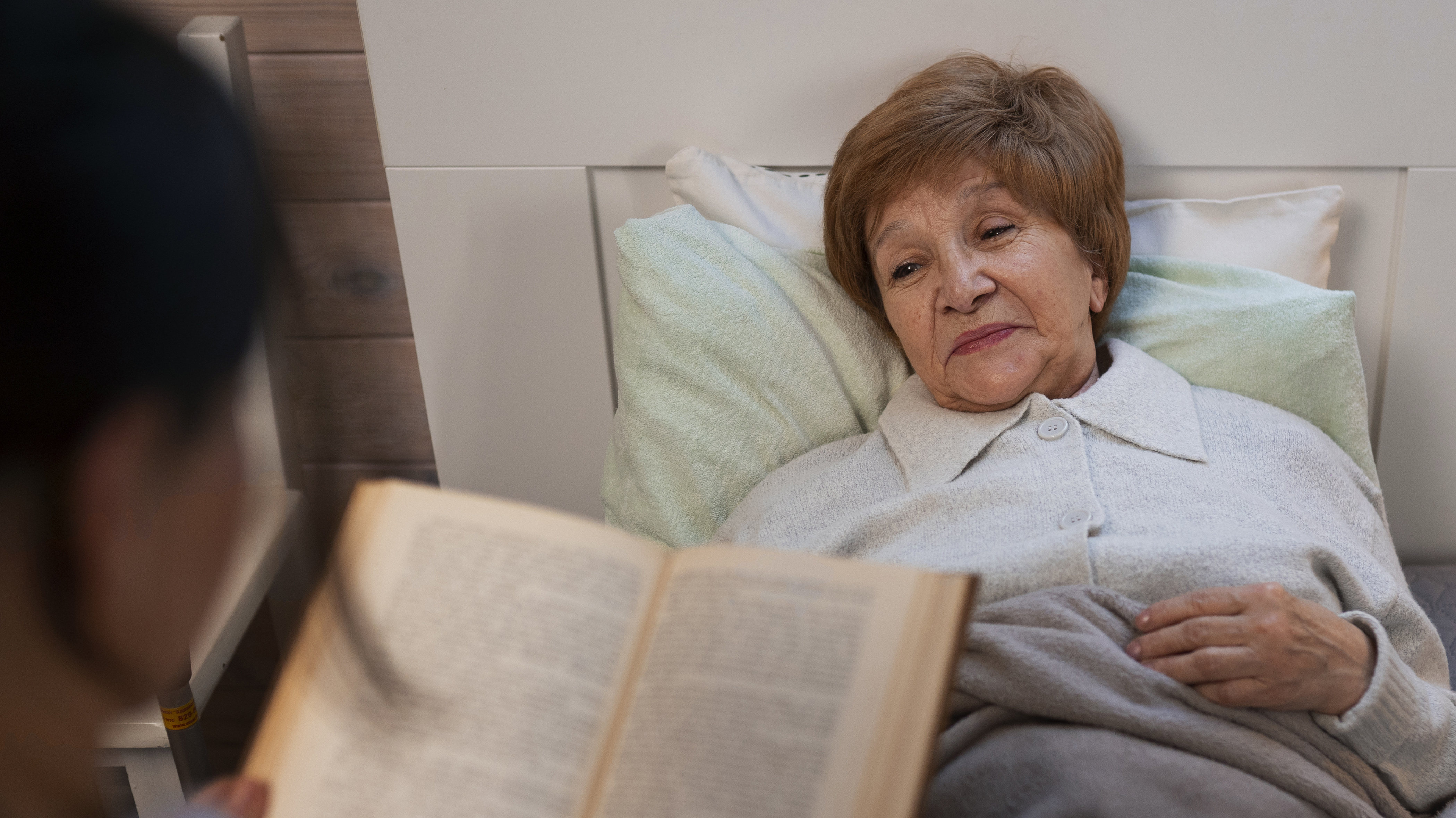 „Starám se o mámu, která je ležák. Už nemůžu dál, ale všichni mi říkají, že je to jednoduché,” je na pokraji sil Adina