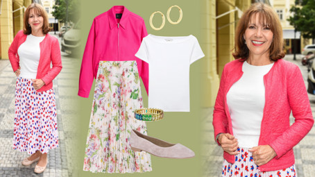 Dokonalý letní outfit pro 60+: Michela Dolinová doladila plisovanou sukni zářivou bundičkou