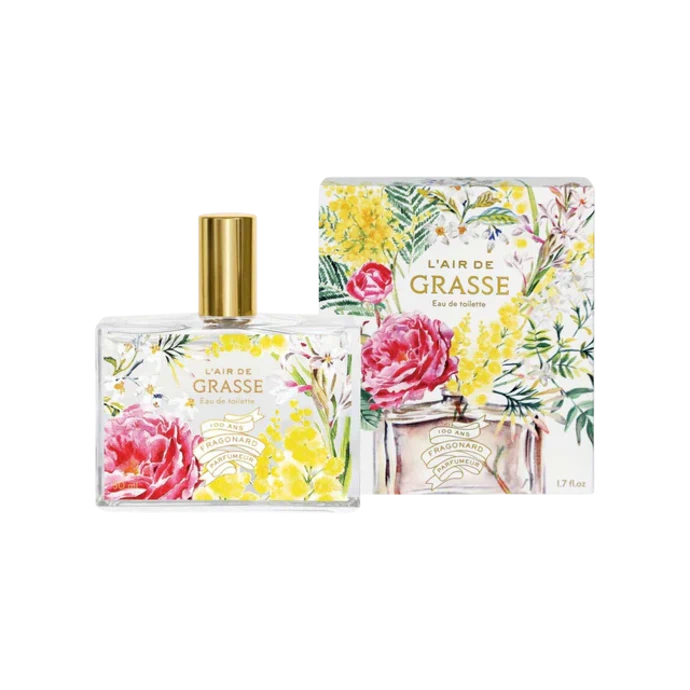 Toaletní voda L'Air de Grasse, Fragonard, 640 Kč (50 ml). Vonné tóny: růže, pivoňka, jasmín, mandarinka, kosatec a pačuli