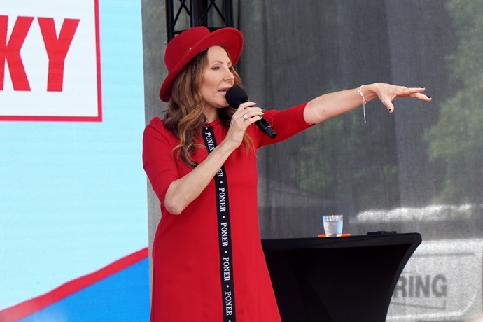 Zpěvačka Olga Lounová. 