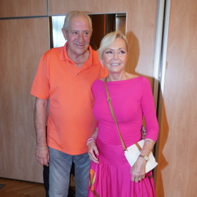 Helena Vondráčková dorazila na křest knihy George Suchanka v doprovodu manžela Martina Michala.