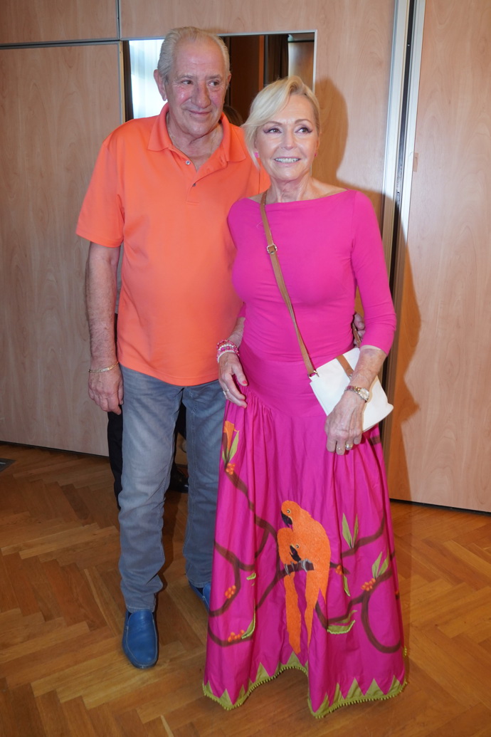 Helena Vondráčková dorazila na křest knihy George Suchanka v doprovodu manžela Martina Michala.
