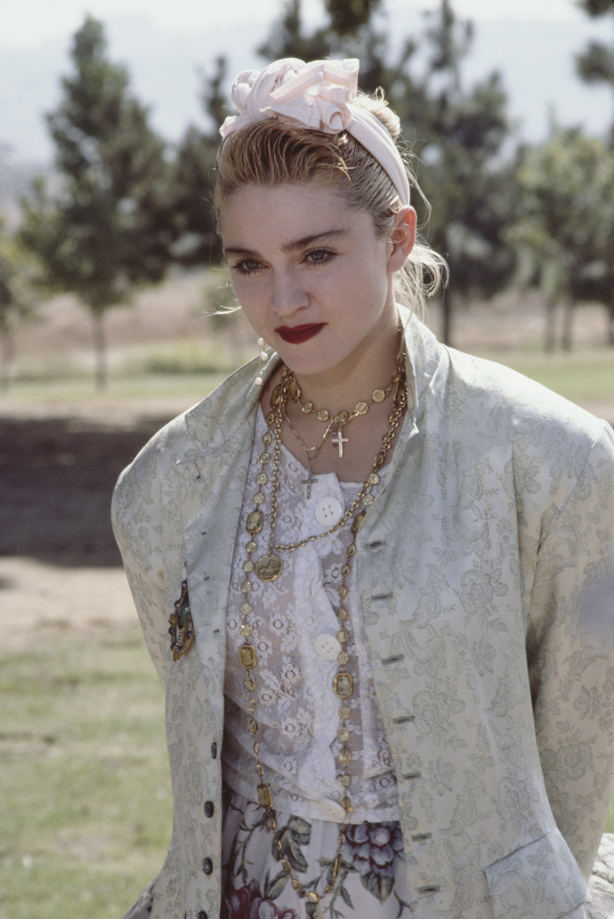 Madonna se nebojí vlasových experimentů a umí šokovat: Připomeňte si její ikonické proměny od 80. let do dneška Madonna se nebojí vlasových experimentů a umí šokovat: Připomeňte si její ikonické proměny od 80. let do dneška