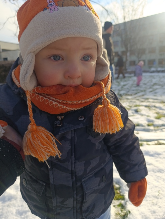 Kristiánek vdechnul hrušku a následně upadl do kómatu.