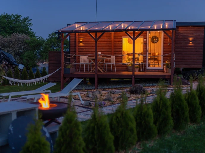 Sauna, gramofon, venkovní kuchyně i farmářské snídaně: Sabina s Petrem připravili pro hosty v Maringotce za humny místo pro snový odpočinek