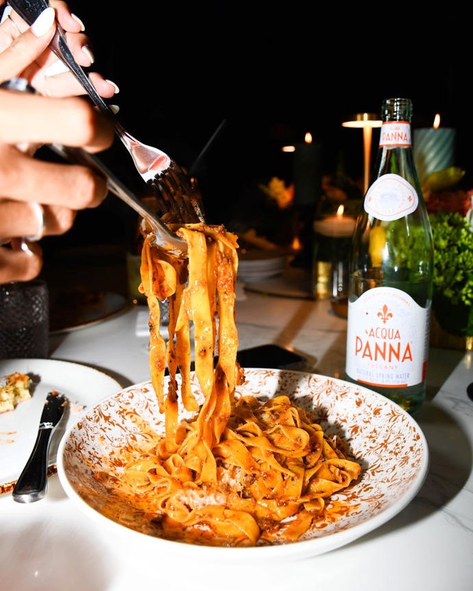 Jedno z nejžádanějších míst letošního KVIFF? Nový prostor ve Varech slibuje hudbu, gastronomii i nezapomenutelné večery