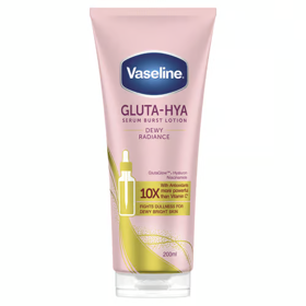 Rozjasňující tělové sérum s kyselinou hyaluronovou a niacinamidem, Vaseline, 324,90 Kč