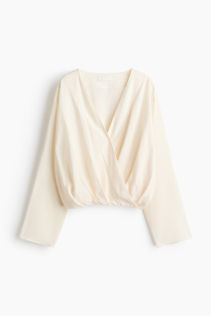 Zavinovací halenka ze lněné směsi, H&M, původně 619 Kč, online 299 Kč