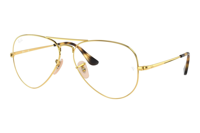 Pokud jako Lenka Termerová nosíte brýle, sáhněte po trendy dioptrických pilotkách. Tento model prodává značka Ray-Ban za 2309 Kč.