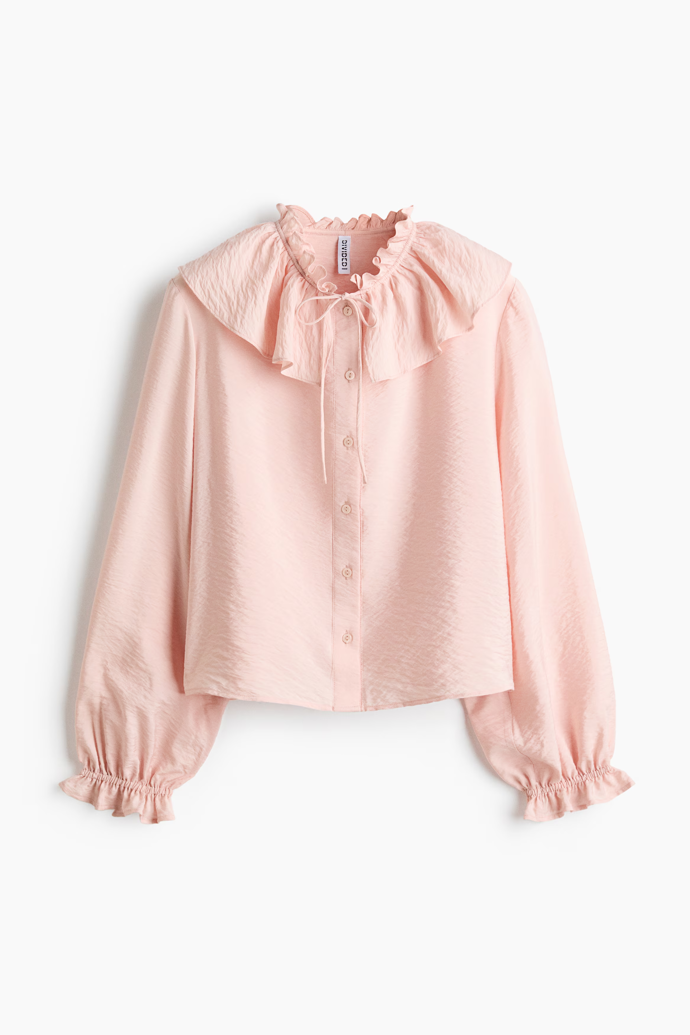 Halenka s řasenými lemy, H&M, původně 619 Kč, online 299 Kč
