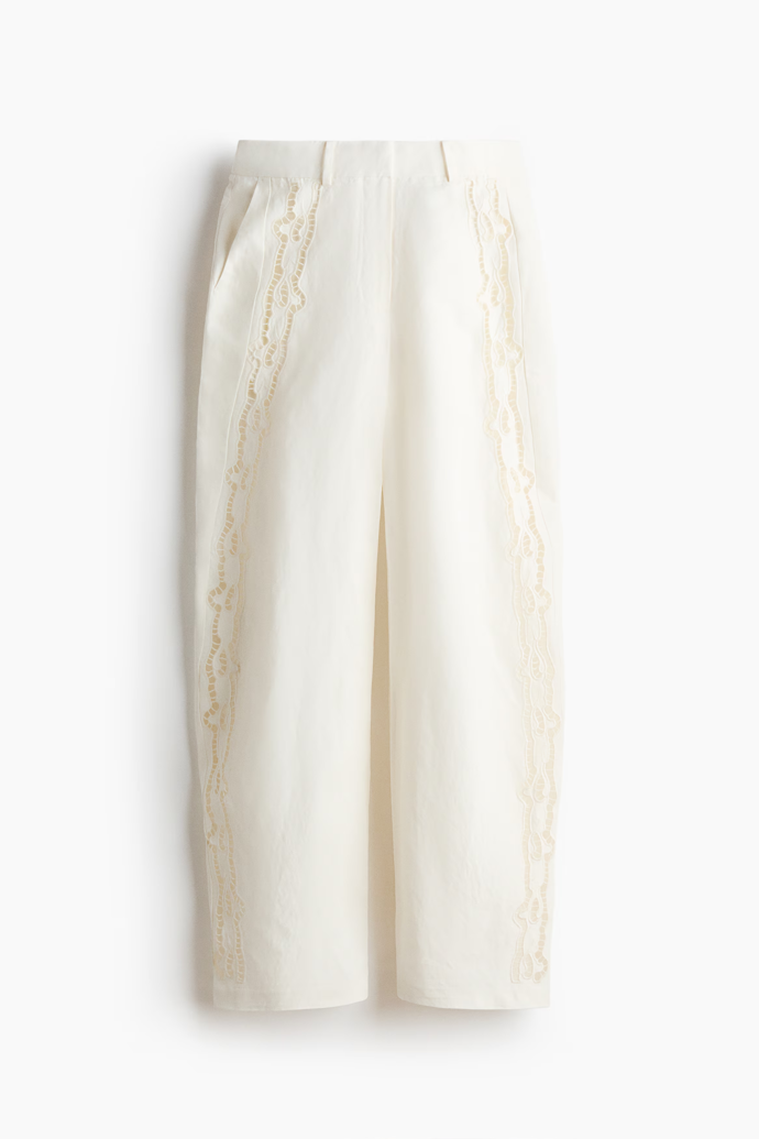 Soudkovité kalhoty ze lněné směsi, H&M, původně 2399 Kč, online 1499 Kč