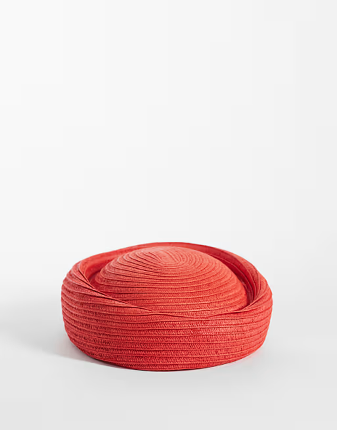 Slaměný pillbox klobouk, ASOS, 845 Kč 