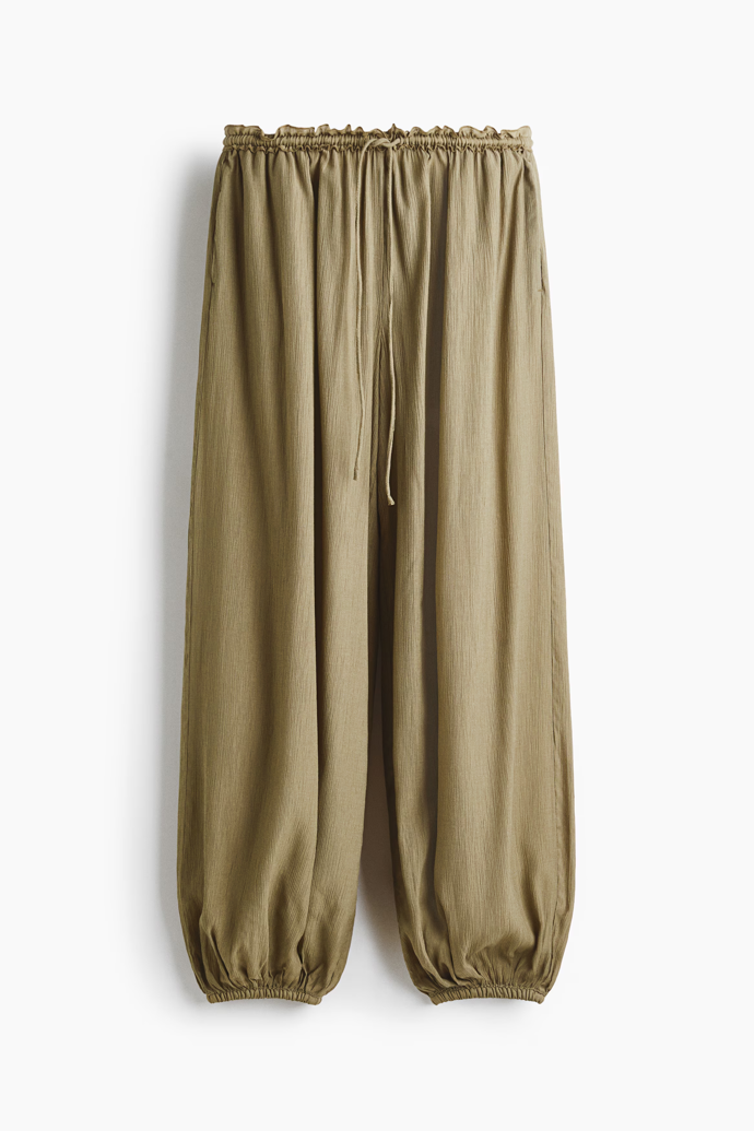Kalhoty s balonovými nohavicemi, H&M, 479 Kč