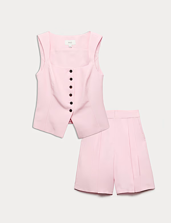 Vesta a bermudy ze lnu, Marks&Spencer, vesta 1199 Kč, bermudy 999 Kč