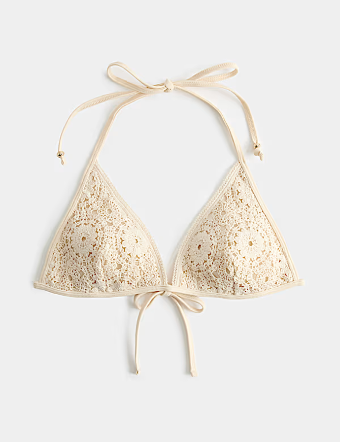 Háčkovaný trojúhelníkový bikinový top, Marks&Spencer, 1399 Kč