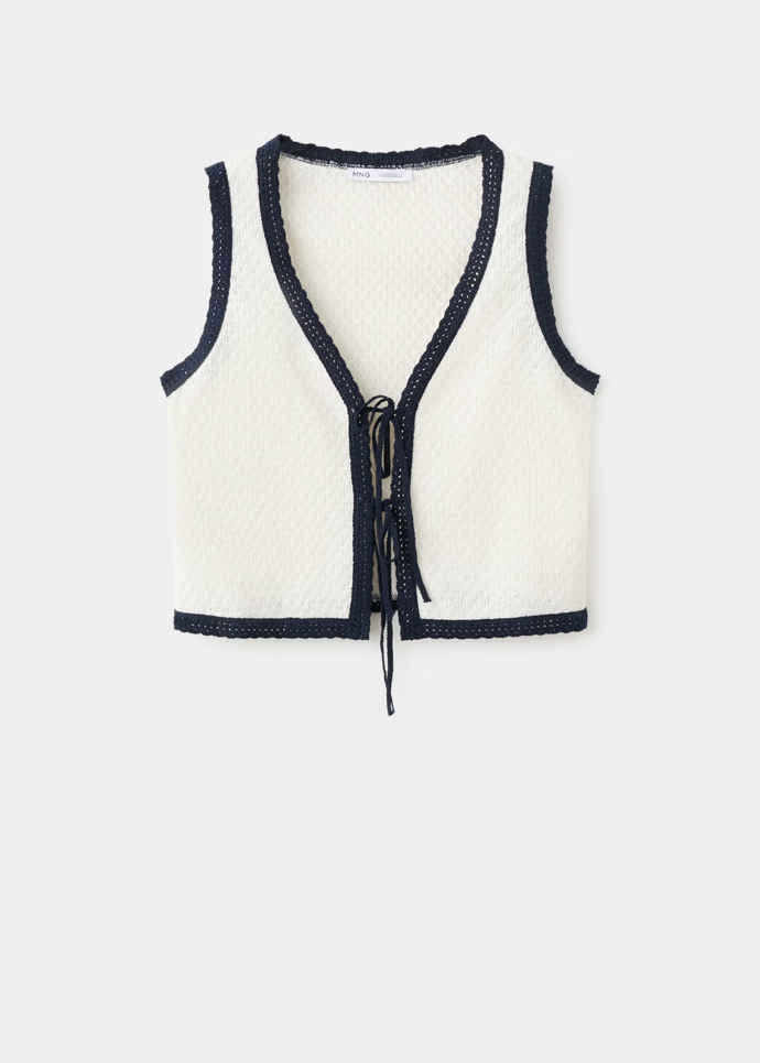 Top vesta s mašličkami, Mango,
699 Kč