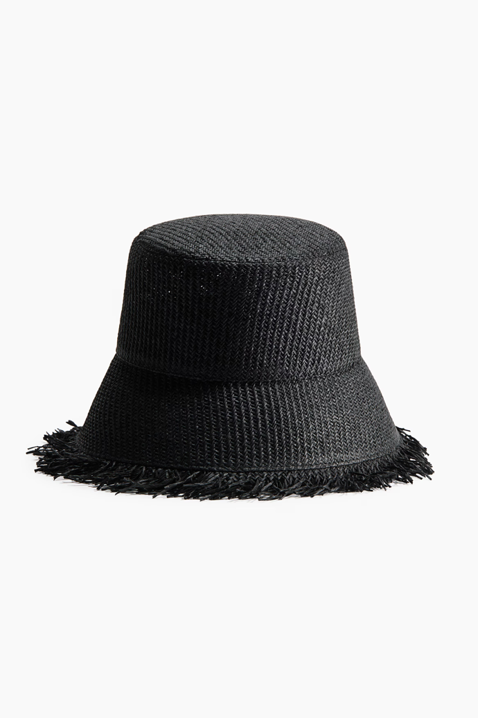 Slaměný klobouk bucket, H&M, 739 Kč 