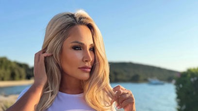 FOTO: Lenka Dragounová ukázala svá pověstná ňadra.
