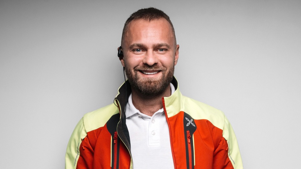 Letecký záchranář a lékař urgentní medicíny Marek Dvořák Letecký záchranář a lékař urgentní medicíny Marek Dvořák