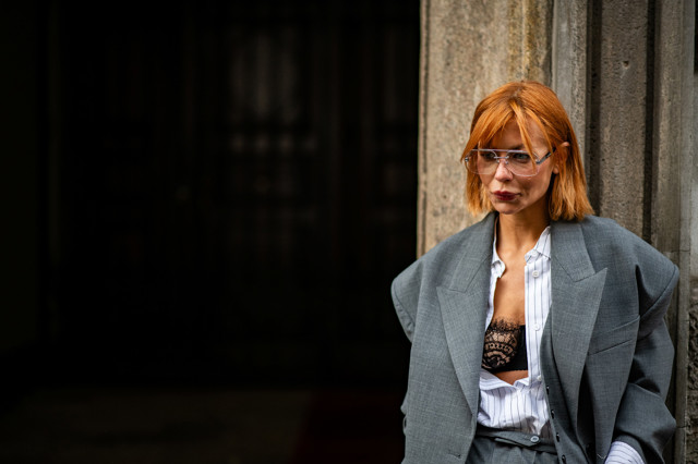 Francouzky se nesnaží vypadat jako ze stránek posledních čísel magazínů. Nekopírují trendy, ani nenosí módní klišé, která si s francouzskou módou spojujeme.