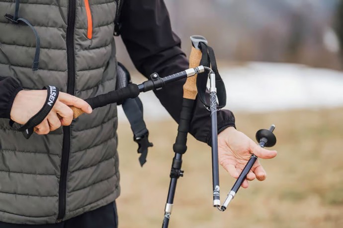 Skládací trekové hole Expedition Pro, 2500 Kč, Bollsen