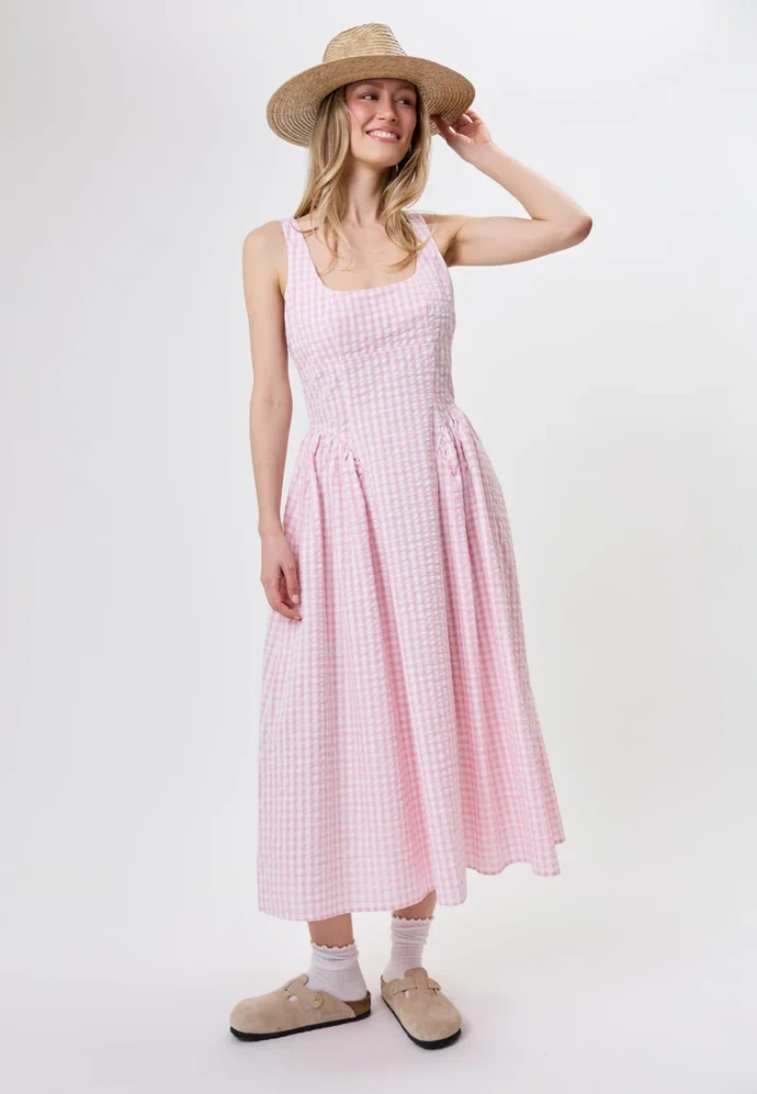 Oh april, 3000 Kč, prodává Zalando Oh april, 3000 Kč, prodává Zalando
