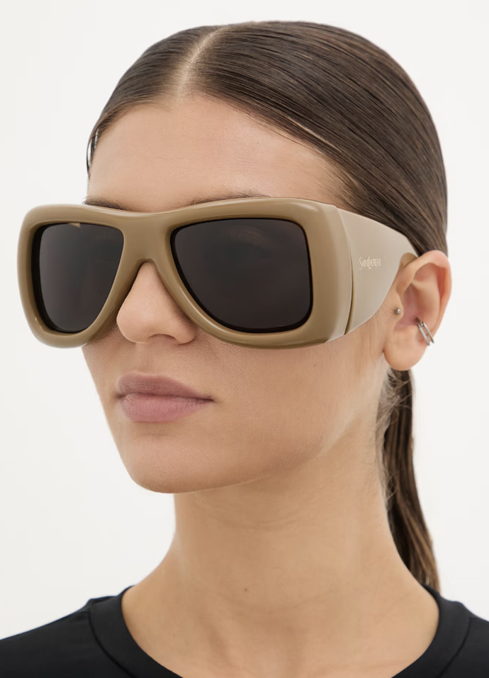 Oversized Saint Laurent, 10199 Kč, prodává Answear