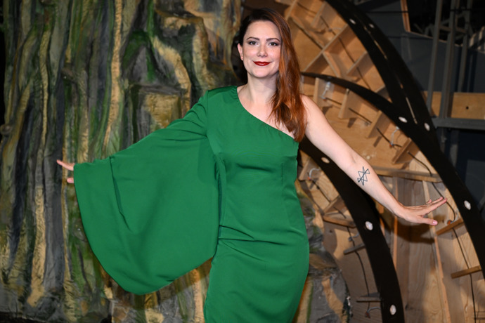 Ivana Korlová v šatech od Martiny Pipkové Loudové. 