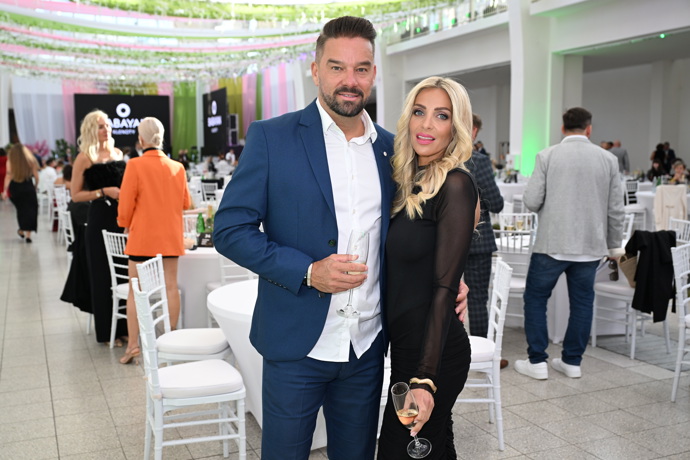 Petr Švancara po boku manželky na Fashion Night Brno.