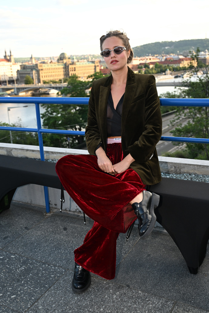 Emma Smetana na přehlídce.