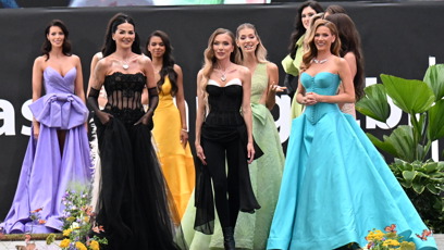 FOTO: Zuzana Plačková a Andrea Verešová šly přehlídku návrhářky Jany Pištejové.