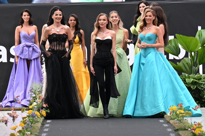 Zuzana Plačková a Andrea Verešová šly přehlídku návrhářky Jany Pištejové.