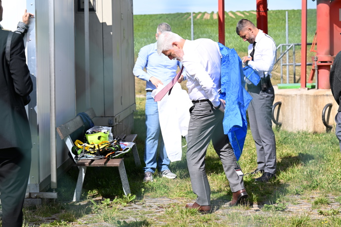 Petr Pavel se převlékl doPetr Pavel a Eva Pavlová na Vysočině. bundy.