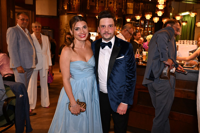 Denisa Pfauserová na premiéře nechyběla.