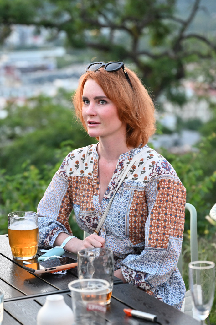 Maria Pavlova z Bacheloru okouzlila svým zrzavým účesem.