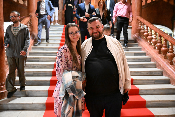Tomáš Magnusek s partnerkou.
