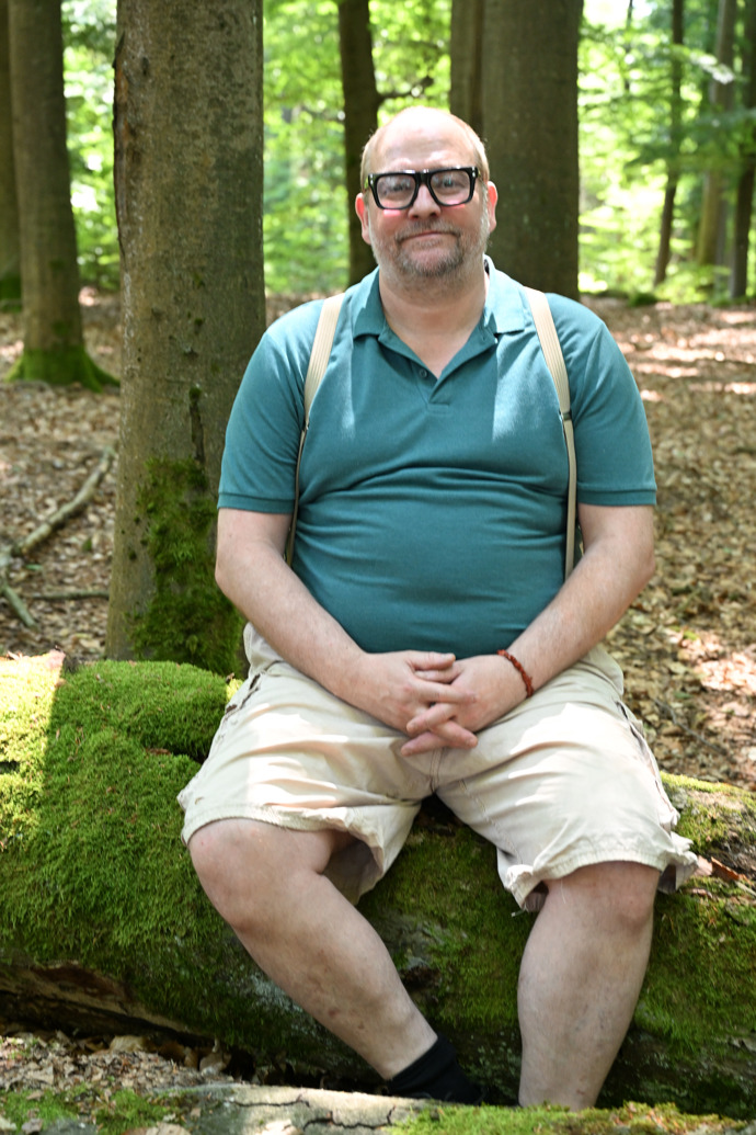 Marek Taclík zapózoval v lese.