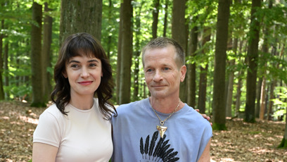 FOTO: Sarah Haváčová a Matěj Hádek spolu hrají v seriálu My nejsme sekta.