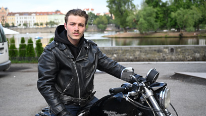 FOTO: Šimon Opp jezdí na motorce.