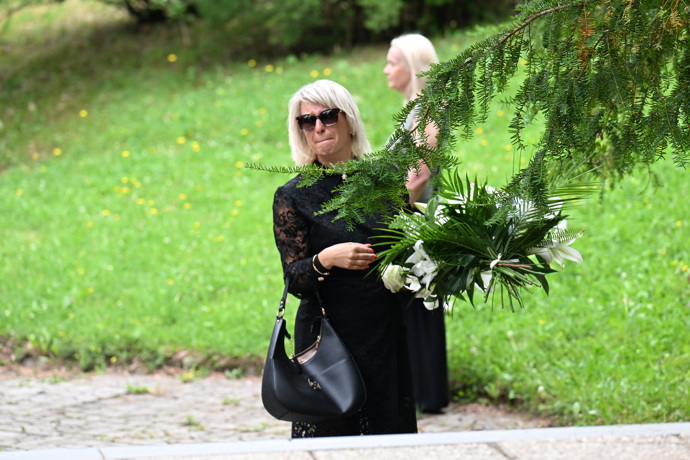 Poslední sbohem mladé mamince a skvělé moderátorce.