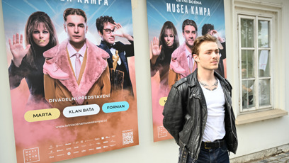 FOTO: Šimon Opp účinkuje v muzikálu Klan Baťa.