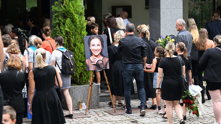 Poslední rozloučení s Bárou Tlučhořovou.