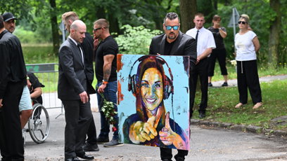 FOTO: Michal Kavalčík donesl obří portrét Barbory.