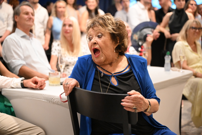 Jiřina Bohdalová dělala vtipné grimasy na svého pravnuka Antonína. 