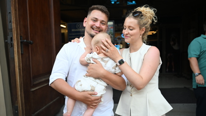 FOTO: Vojtěch Staš vyvedl do společnosti svého syna Antonína a partnerku Helenu.