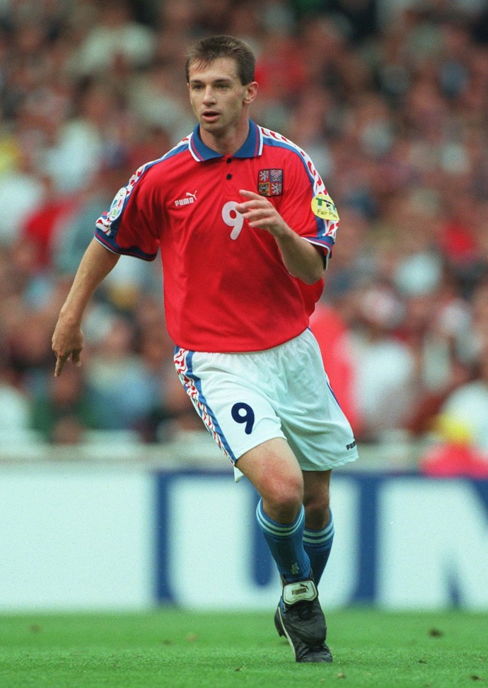 Útočník Pavel Kuka patřil ke strůjcům stříbrné medaile na mistrovství Evropy ve fotbale v roce 1996.