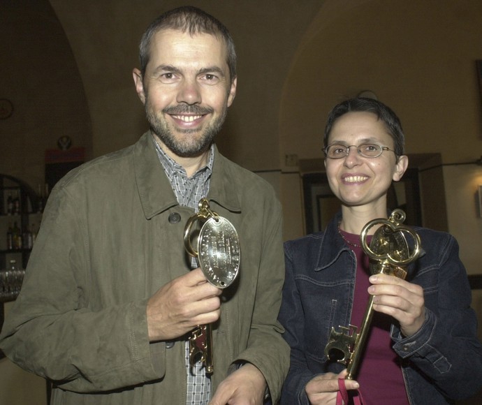Když si ostříhala vlasy, většina se domnívala, že jde o manýrysmus. V posledních letech už si kolegové začali všímat, že je k smrti unavená.
