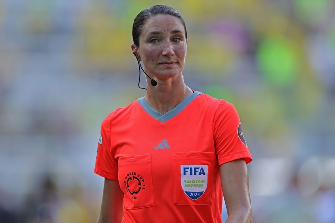 Kathryn Nesbitt píská i na aktuálním mistrovstsví světa.